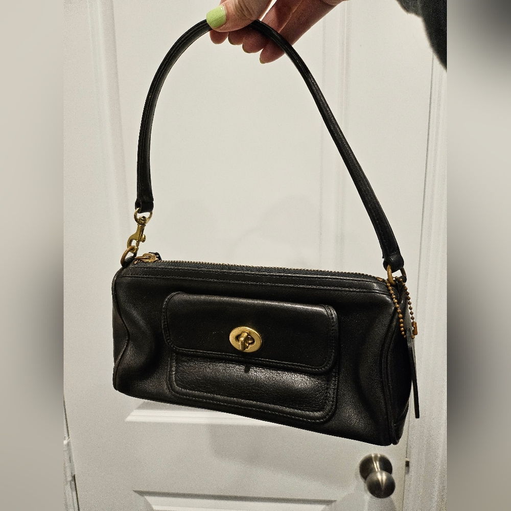 Vintage COACH Penelope Demi